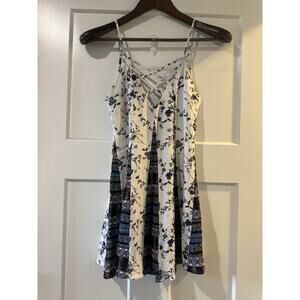 Gimmicks by BKE Floral Swing Mini Dress Cross Detail Front XS/S